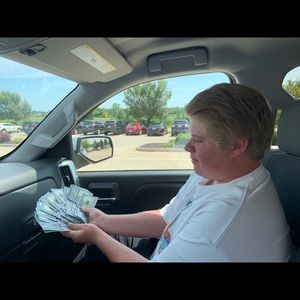 Meet your Posher, Carter